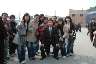 정치는 사람을 행복하게 하는 일이어야 한다.<span style='font-size:18px; display: block; margin-top:7px; margin-bottom:20px;'>이재명 대통령의 첫날을 기념하며~</span>
